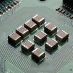 Внутренние компоненты материнских плат обеспечивают стабильную работу систем